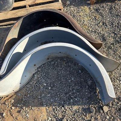 986 • 3 vintage ford rear fenders