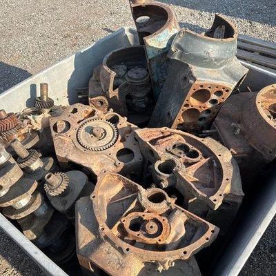 1032 • 7 engine blocks, and 6 cranks