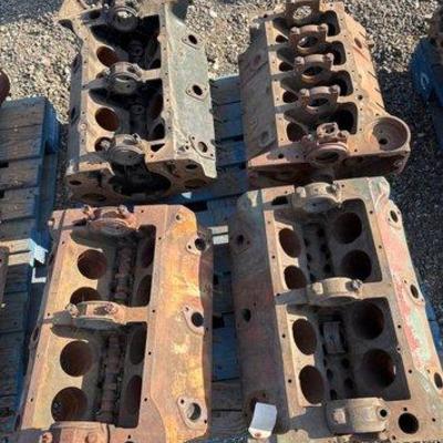 1022 • 4 engine blocks