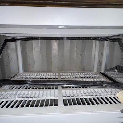 786 • crome rear windshield moulding