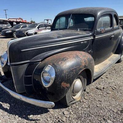 34 • 1940 ford deluxe