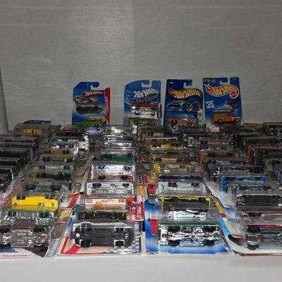 20018 • (99) hot wheel die cast cars