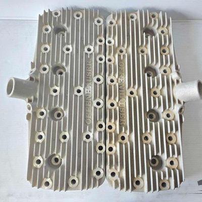 Sale Photo Thumbnail #81: 640 • (2) edelbrock aluminum cylinder heads