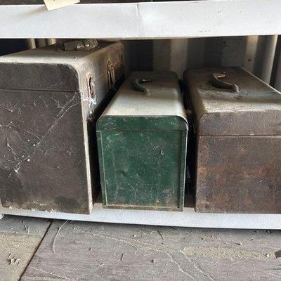 822 • 3 toolboxes