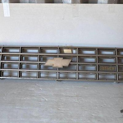 842 • chevrolet blazer:suburban grille