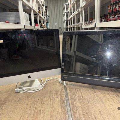 8876 • hp monitor and apple monitor