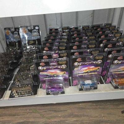 8570 • new!!! (36) racing champions mint platnum & lowriders
