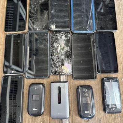 8886 • 15 lg phones