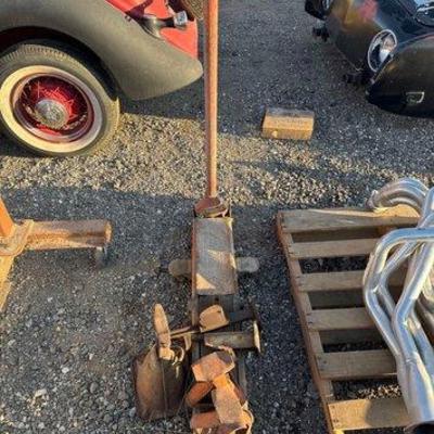 916 • hein werner floor jack and 5 jack stands