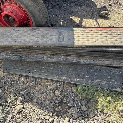 360 • 24 ford running boards