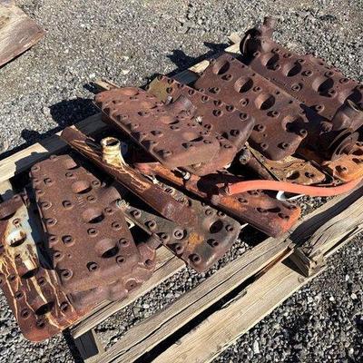 927 • pallet of ford flat heads