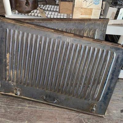 794 • (2) 1932 ford 25 louver hood sides