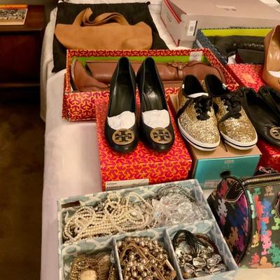 Sale Photo Thumbnail #218