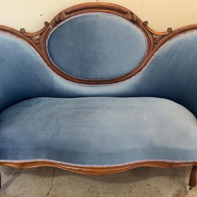 Victorian Medallion Backed Sofa 
