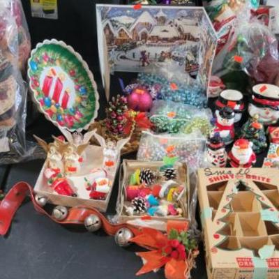 Sale Photo Thumbnail #173: VINTAGE CHRISTMAS