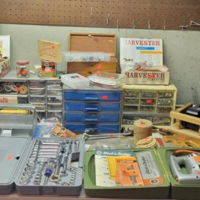 Sale Photo Thumbnail #110: Fly gear and Tools