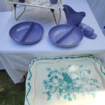 Vintage TV Trays & Dinnerware 