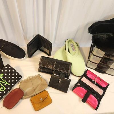 Wallets & House Shoes Women's 11