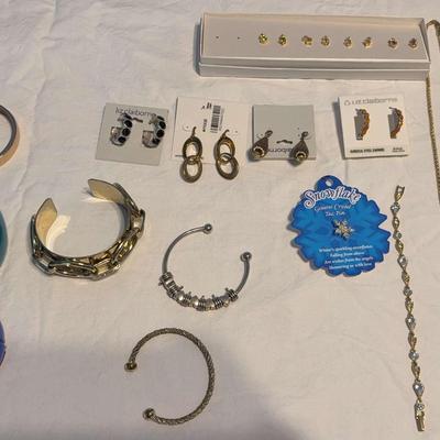 Necklace, Bangle Bracelets & Earrings 