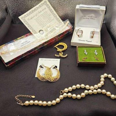 Bracelet, Necklace & Earrings 