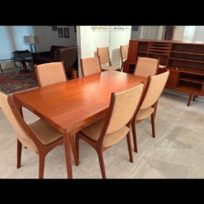 Table with Chairs