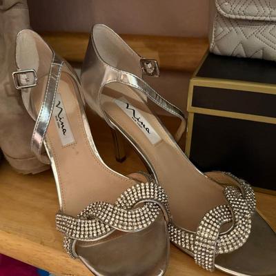 Sale Photo Thumbnail #191