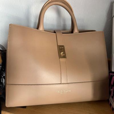 Sale Photo Thumbnail #235