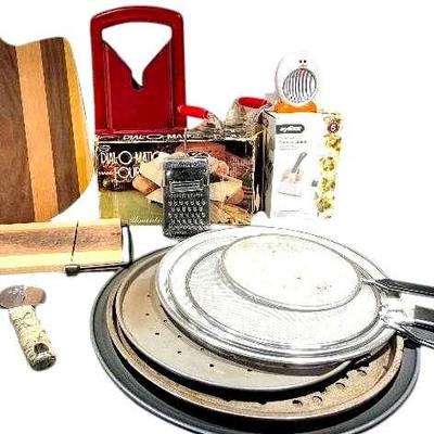 Dial-O-Matic Mark 4 Food Cutter Cheese Grater and Pizza Pan/Stone Assortment 