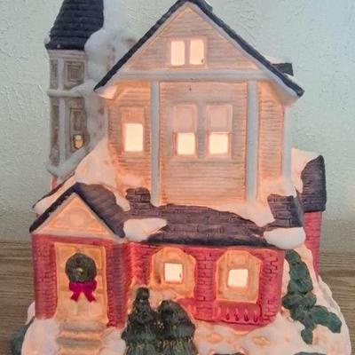 Mervyn's Village Square Lighted Victorian House 
