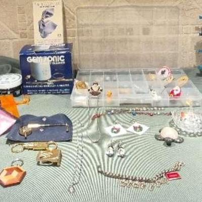 Holiday Custom Jewelry & Jewelry Cleaner, Glasses, and More 