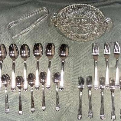 Hampton Silversmiths Odyssey Stainless Steel Flatware and Anchor Hocking "Stars & Bars" Serving Dish