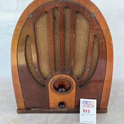 Philco Radio w cord USA  13" h x 7 5/8" w x 11 3/8" tall