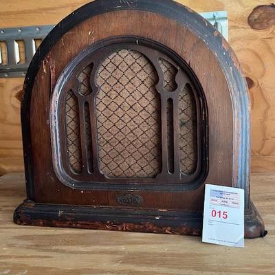 Rola Speaker Dynamic 
L 13 3/4" X W 7" X 13 1/2" tall 