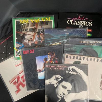 Mixture Of 70’s & 80’s Vinyl Featuring Robert Gordon & More 