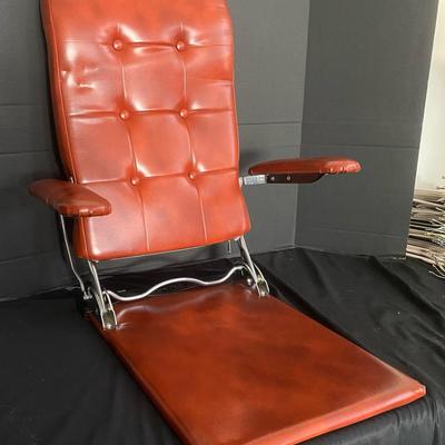 Hikari Seisakusho Zaisu Vintage Faux Leather Upholstered Luxury Folding Chair with Armrests