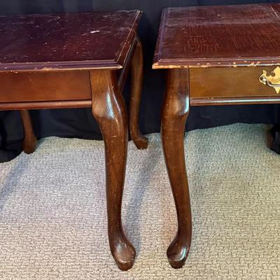 Lot 401: Pair of Vintage Queen Anne Style End Tables