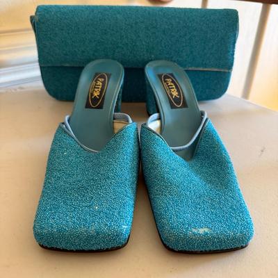 Lot 530: Patrik Italian Women’s Shoes With Handbag