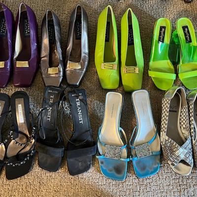 Lot 307: Vintage Womens Square Toed Shoes - 9 Pairs