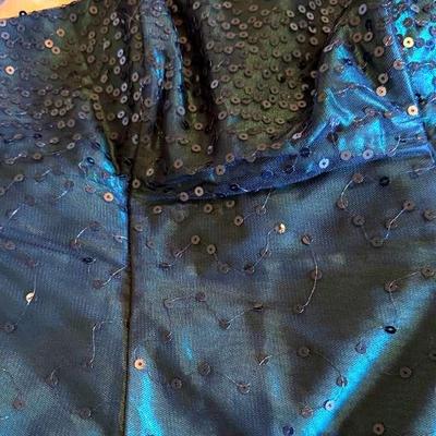 Lot 146:  Two Piece Emerald Green Evening Dress Size 7-8 (Top), 9-10 (Bottom)