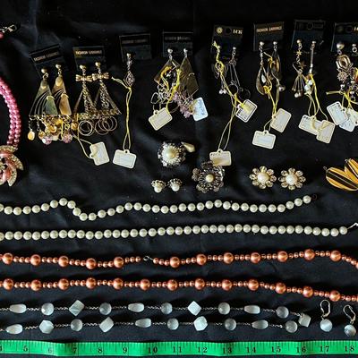 Lot 303: Mixed Costume Jewelry - Pearls And Fashion Earrings
