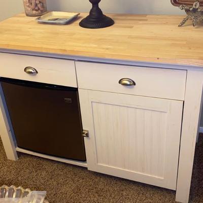 Sale Photo Thumbnail #67: Kitchen island 