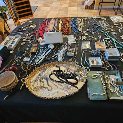Sale Photo Thumbnail #129