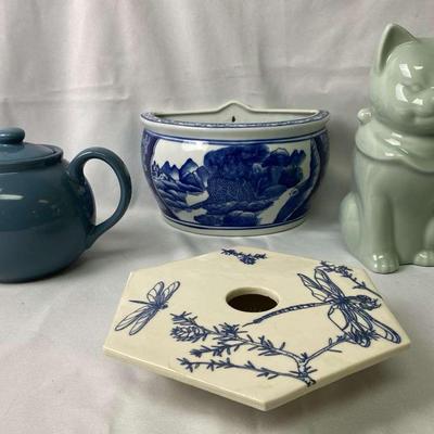Maneki-neko & Other Asian Themed Decor 