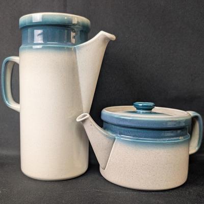 Wedgwood Blue Pacific Teapot and Coffee Pot with lids 