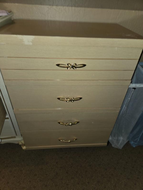 Sale Photo Thumbnail #174