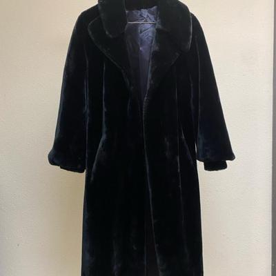 Borgazia  Styled by Russel Taylor Coat SZ S