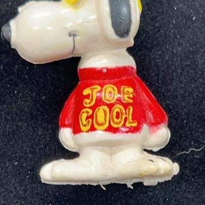 Vintage Snoopy “Joe Cool” Peanuts Keychain