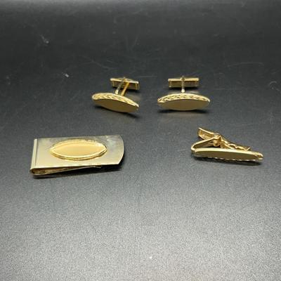 Vintage 4 Piece Men’s Set:  Gold Plated Cufflinks, Tie Clip And Money Clip
