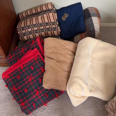 Lot Of 7 Wool And Fleece Blankets
