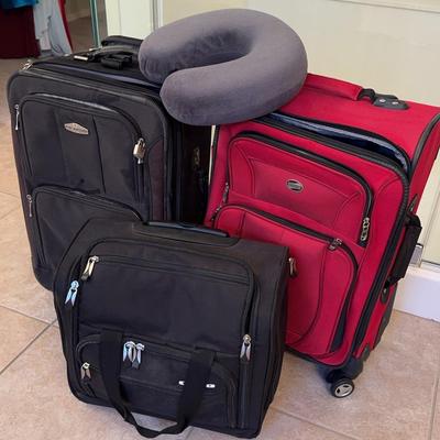 3 Pieces of Luggage And Travel Pillow